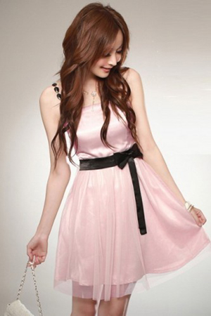 ชุดไปงานแต่งงานกลางวัน  น่ารักกันทั้งนั้นค่ะ