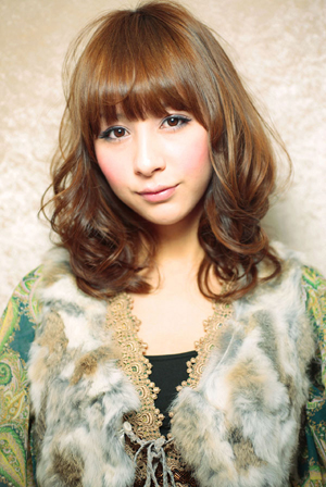 ทรงผมลอน น่ารักๆ มัดใจหนุ่มๆ