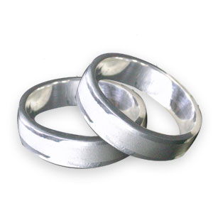 แหวนแต่งงาน ทองคำขาว ความสวยที่ดูหรูหรา