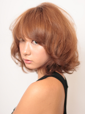 ทรงผมดัดสั้น ง่ายๆ ที่เพื่อนๆ ก็สามารถทำได้