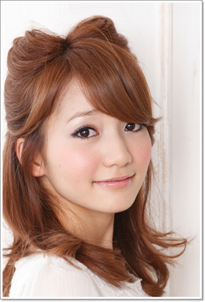 ทรงผมออกงานกลางคืน สวยๆ กันทั้งนั้นเลย